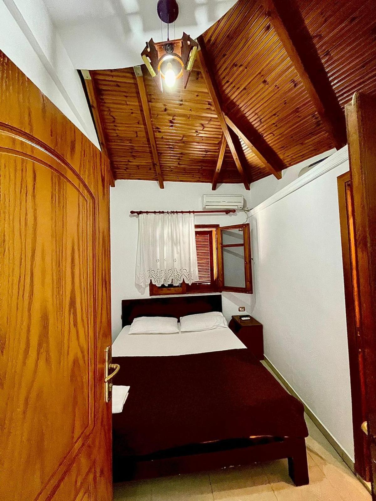 Guest House Kocollari Gjirokastër Eksteriør billede